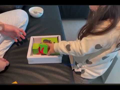 Kid activities   play puzzle